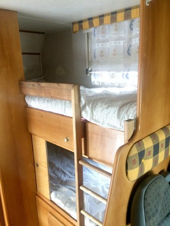 Viaggio del Camper Mansardato