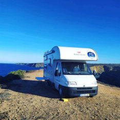 Camping-car Capucine Roller 3 03 Prestige en location à Ermesinde