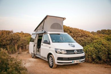 Campervan Volkswagen Transporter California T6.1 l 150 ch Te huur in Seynod