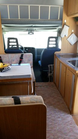 Viaggio del Camper Mansardato