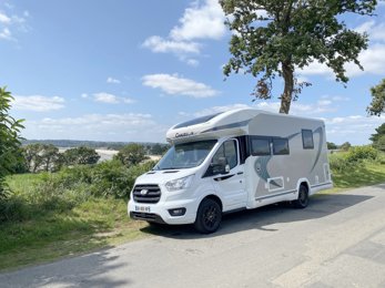 halfintegraal camper Chausson Chausson titanium VIP 788 Te huur in Hombourg-Budange