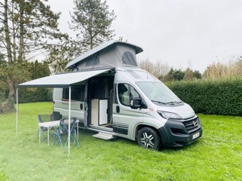 Fourgon aménagé Bürstner C600 en location à Genappe