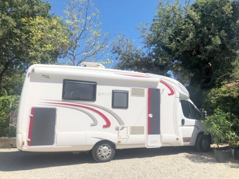 Halfintegraal camper P.L.A.  Te huur in Saint Jean De Crieulon