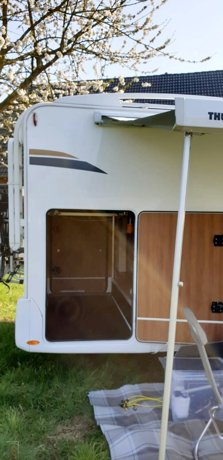 Viaggio del Camper Mansardato