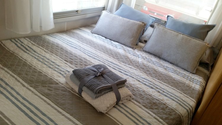 Viaggio del Camper Mansardato