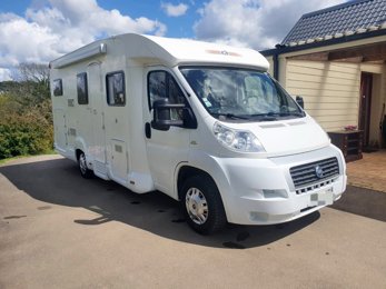 Halfintegraal camper Trigano Fiat Weinsberg Te huur in Loperhet