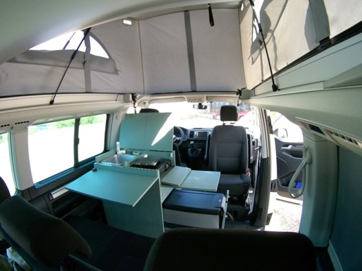 Aluguer de Campervan Volskwagen California Beach