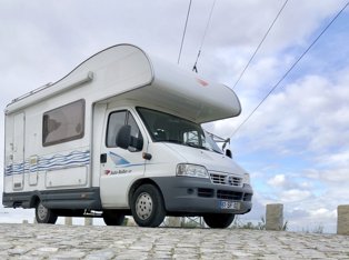 Camper Mansardato Roller Team 41 condiviso a Leiria