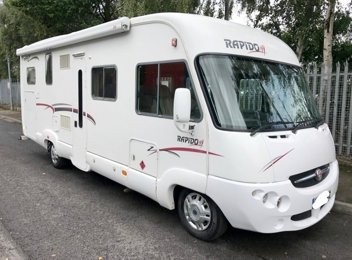 Autocaravana Integral Rapido 983 F em aluguer em Ajalvir