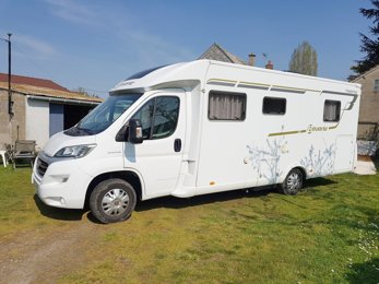 Camping-car Profilé Bavaria T740 C Style en location à Dammarie