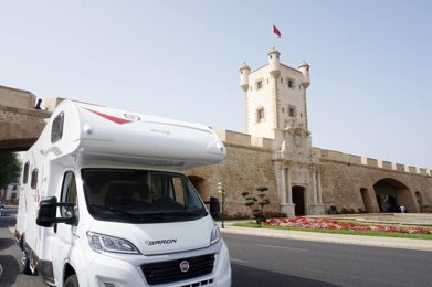 Alkoof camper Elnagh 53 Te huur in Puerto Real