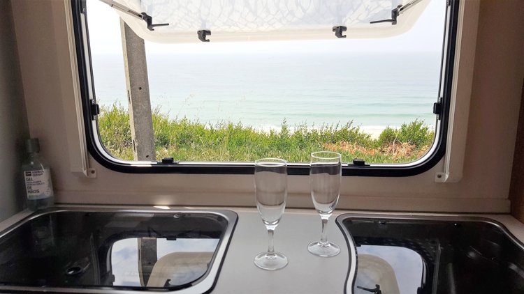 Vermietung von Alkoven Wohnmobil