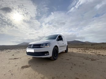 Van Volkswagen Caddy 2,0 l 102 ch en location à Puerto Del Rosario