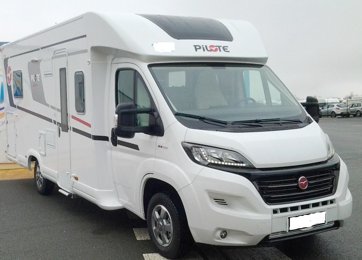 Autocaravana Perfilada Pilote P 726 FC SELECTION En alquiler en Gerzat