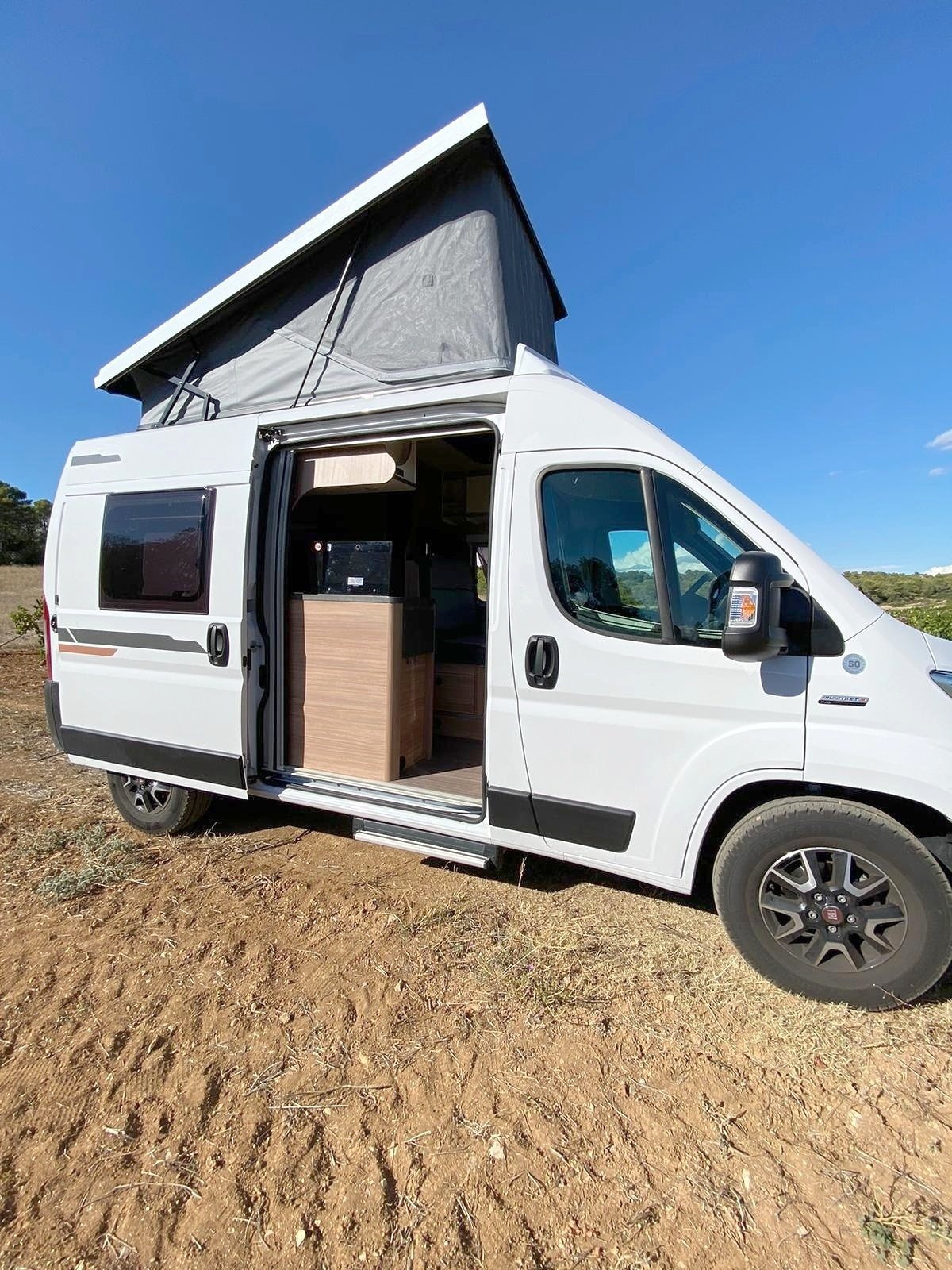 Location Fourgon amenage Quarante Weinsberg Weinsberg Carabus 540 MQ 69415 Yescapa