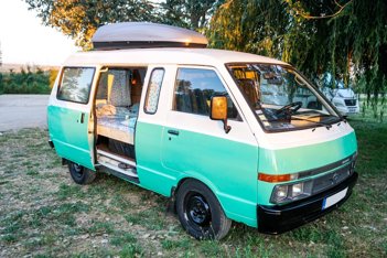 Campervan Nissan Vanette em aluguer em Porto