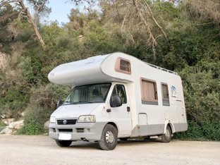 Alquiler de Autocaravanas y Furgonetas Camper Mallorca Yescapa