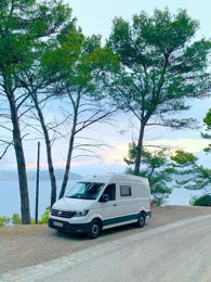 Buscamper Volkswagen Crafter Te huur in Palma