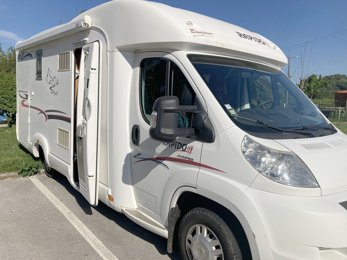 Camping-car Profilé Rapido  en location à Batalha