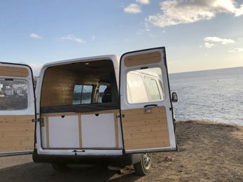 Van ford  condiviso a La Laguna