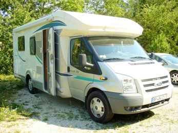 Autocaravana Perfilada Chausson cHAUSSON En alquiler en Saint-Julien-En-Genevois