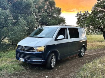 Van Westfalia Volkswagen T6 en location à Bari