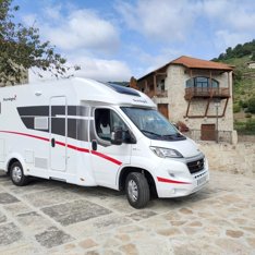 Alquiler de Autocaravanas y Furgonetas Camper Ourense Yescapa