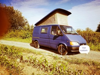 Furgoneta camper Custo Van Transit en lloguer a Bidart