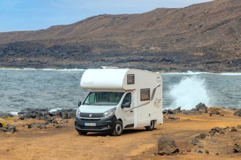 Alquiler de Autocaravanas y Furgonetas Camper Lanzarote Yescapa