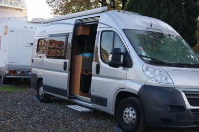 Camper gran volumen Pössl TWIN En alquiler en Manosque