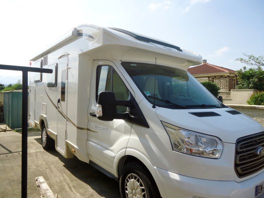 Aluguer de Autocaravana Perfilada Ford Transit Ci Nacre Xt64