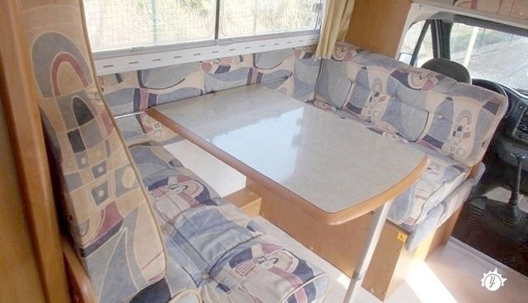 Vermietung von Alkoven Wohnmobil