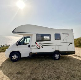 Camping-car Capucine Elnagh Elnagh  Baron en location à Almada