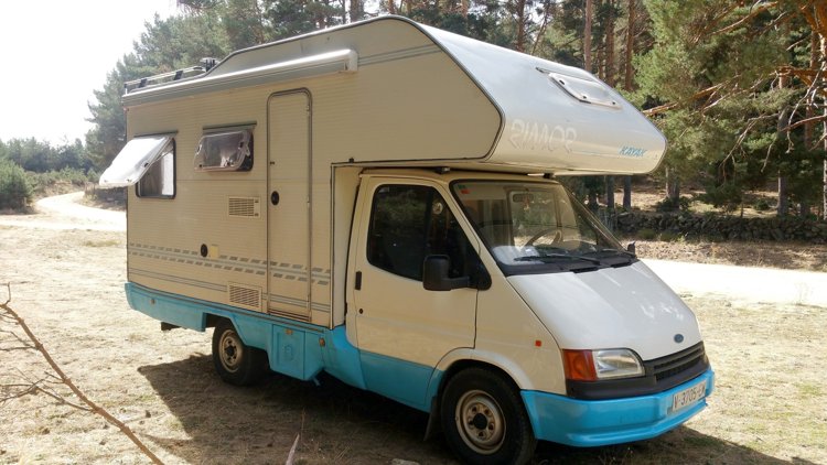 Vermietung von Alkoven Wohnmobil