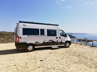 Converted van Carado 601 For hire in San Sebastián De Los Reyes