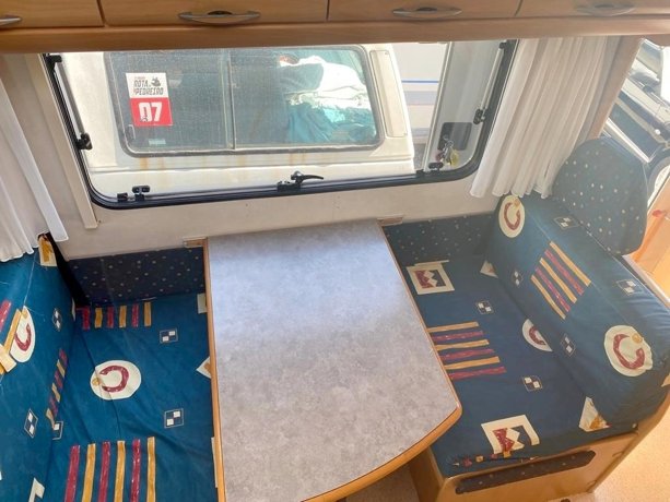 Viaggio del Camper Mansardato