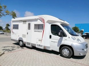 Motorhome Low profile Roller Team 255 P For hire in Entroncamento