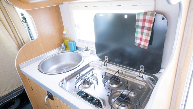 Viaggio del Camper Semintegrale