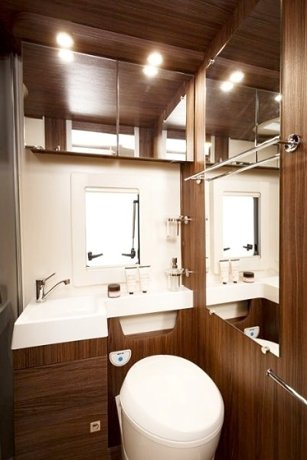 Vermietung von Alkoven Wohnmobil