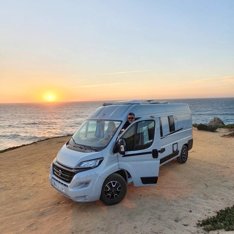 Converted van Carado 601 For hire in San Sebastián De Los Reyes