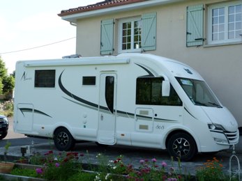Vollintegriertes Wohnmobil Mclouis 868 zu vermieten in Couzeix