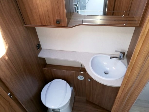 Vermietung von Vollintegriertes Wohnmobil