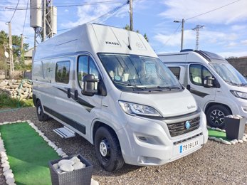 Fourgon aménagé Knaus Boxstar Solution 600 en location à Santander