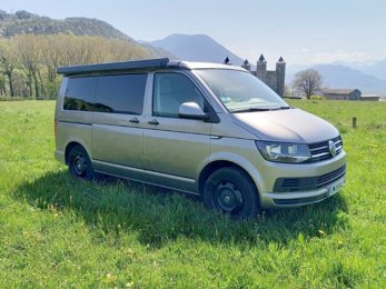 Furgoneta camper VW California En alquiler en Jarrie