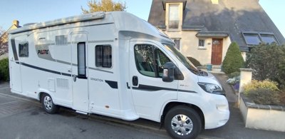 Camping-car Profilé Pilote P746 C Sensation en location à Janzé