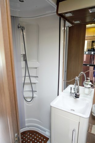 Vermietung von Alkoven Wohnmobil