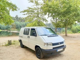 Van Volkswagen Transporter T4 condiviso a Porto