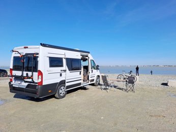 Camper gran volumen Adria twin En alquiler en Charleroi