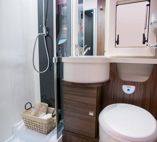 Vermietung von Alkoven Wohnmobil