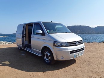 Van Volkswagen Transporter 2,0 l 102 ch en location à Porto-Vecchio